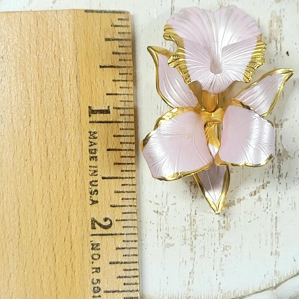 Vintage 1982 Cerrito Signed Pink Orchid Brooch, Pearlized Enamel /Gold Tone